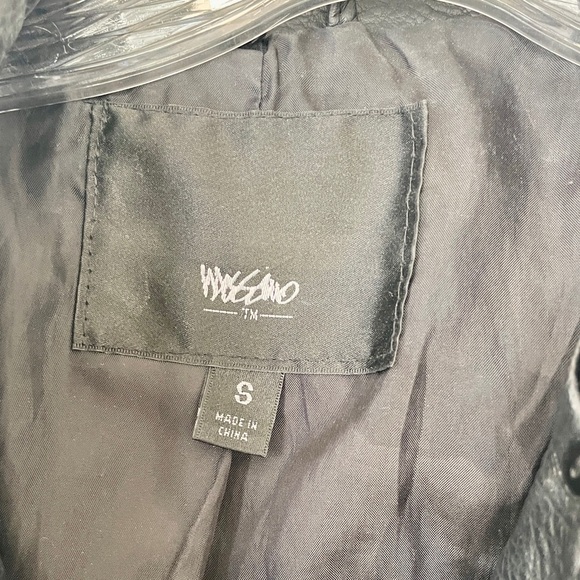 Leather Jacket - Picture 2 of 5